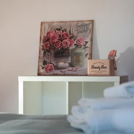 La Rosa - A Due Passi Dal *